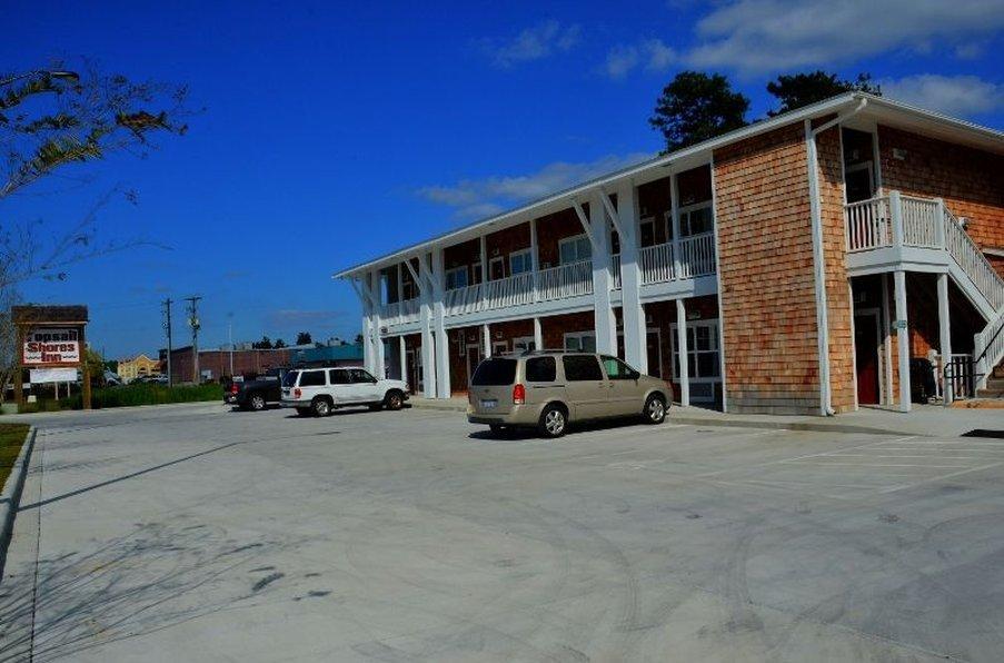 Topsail Shores Inn Sneads Ferry Exterior photo